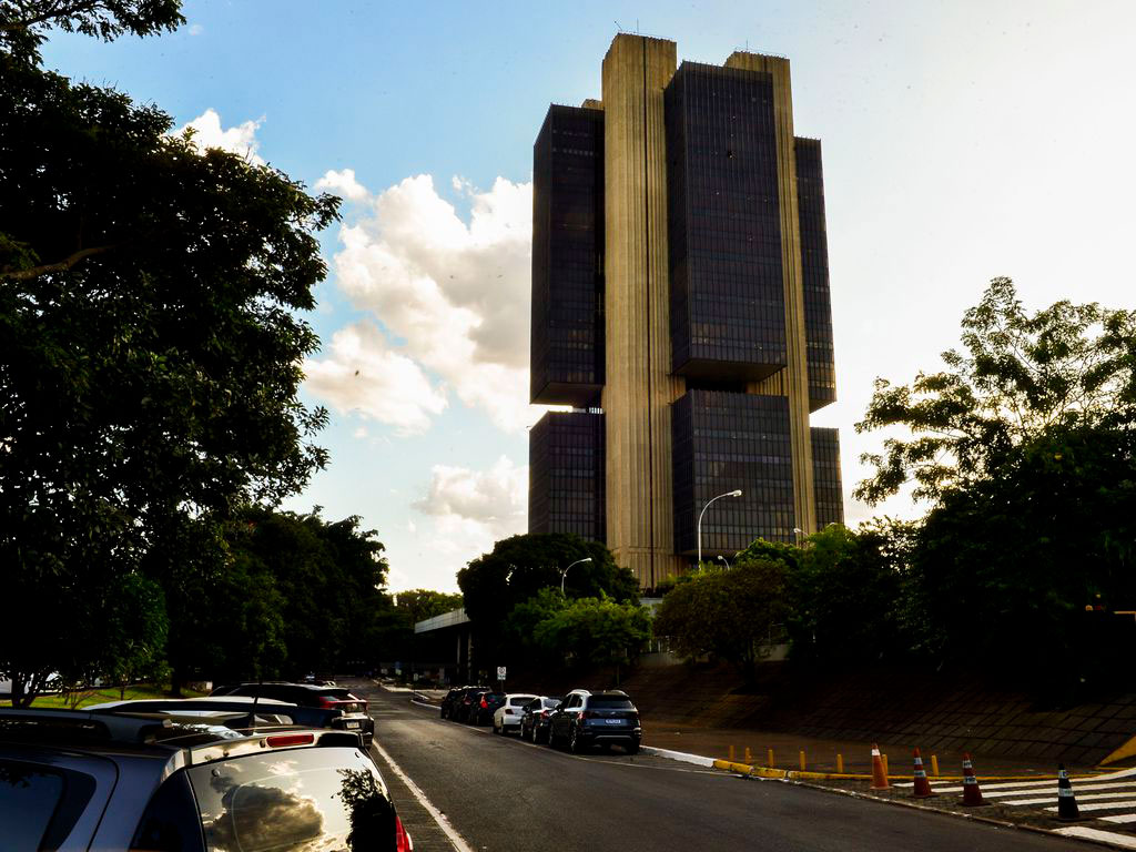 BC elevou Selic a 14,75%, maior patamar em quase 20 anos