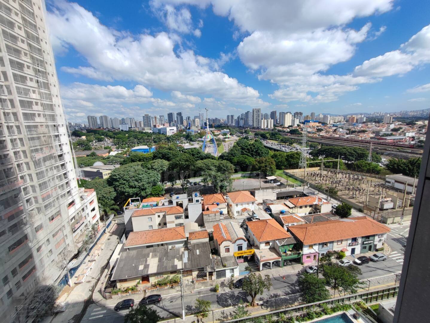 Surpreendentemente, os preços de imóveis residenciais estão subindo mesmo com juros altos